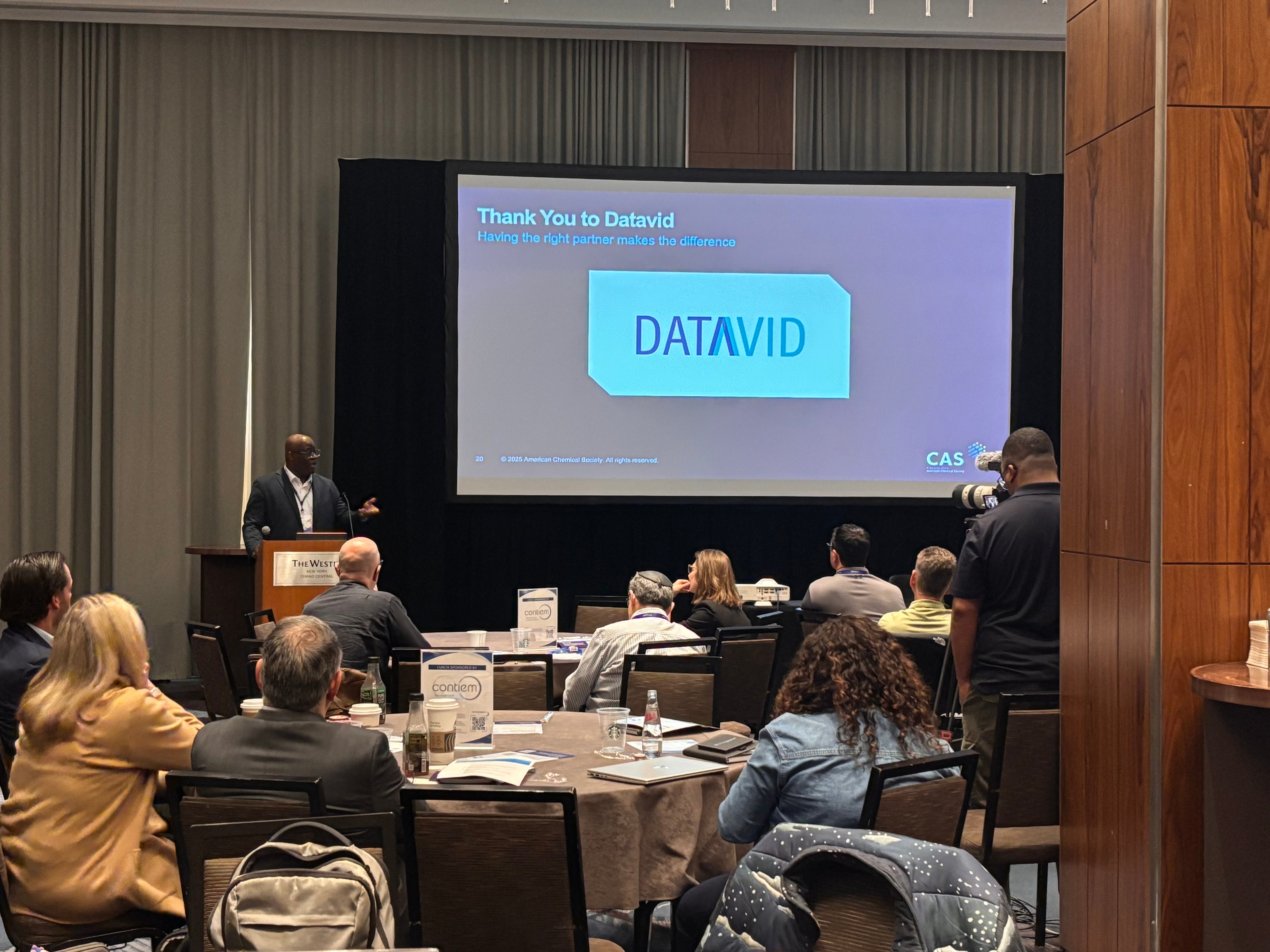 Rodney Fulford from CAS thanking Datavid at Progress Publishers day 2025